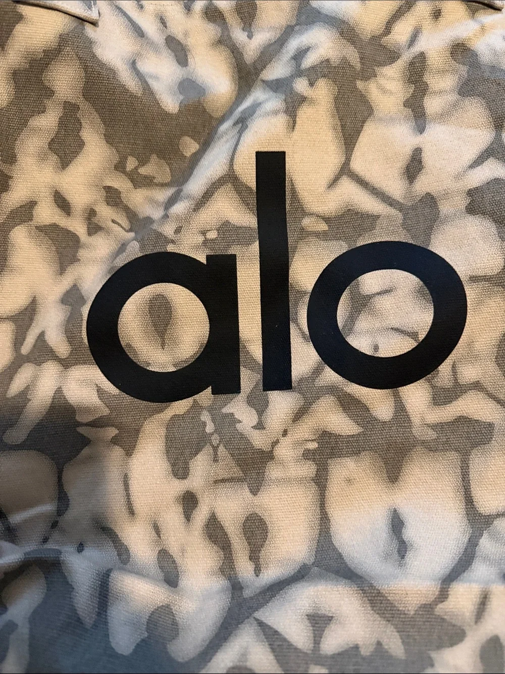 NWOT ALO Yoga Canvas Tote in Beige and Gray Tie-Dye